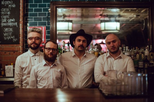 Savage Mansion Karaoke stream