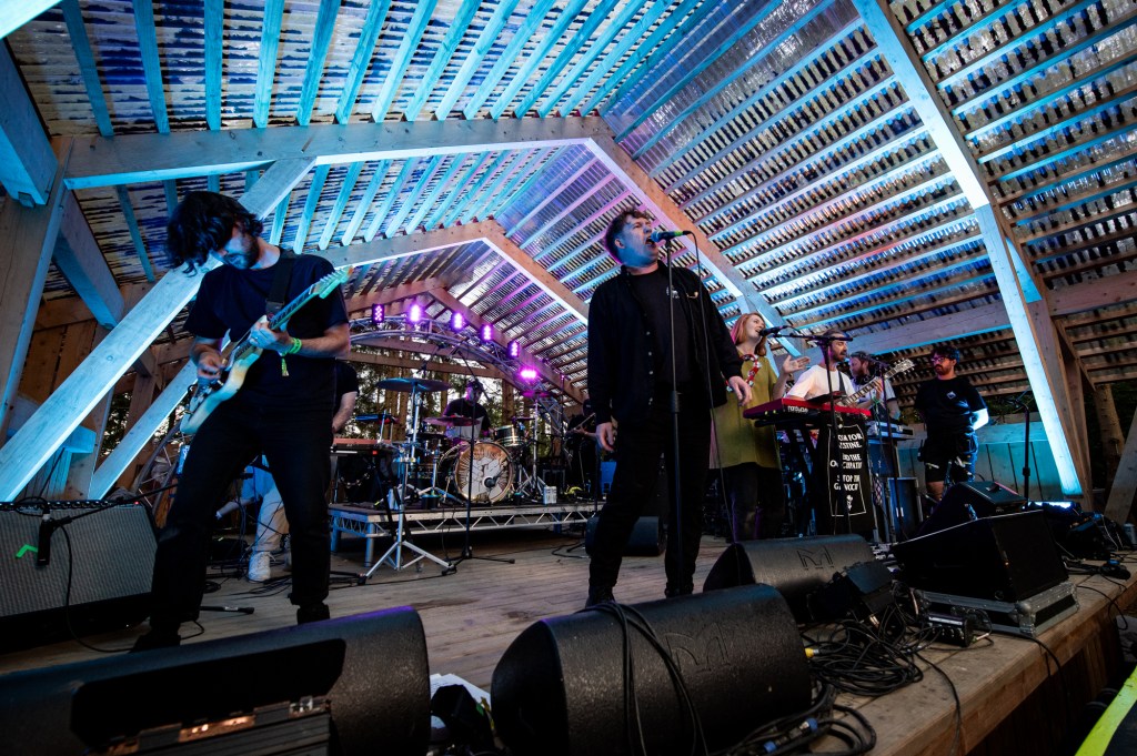 Los Campesinos! at 2000 Trees Festival 2024. Photo credit Carla Mundy